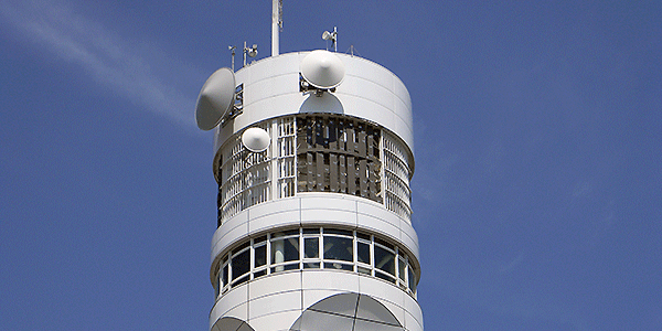 シンボルタワー信号板の写真